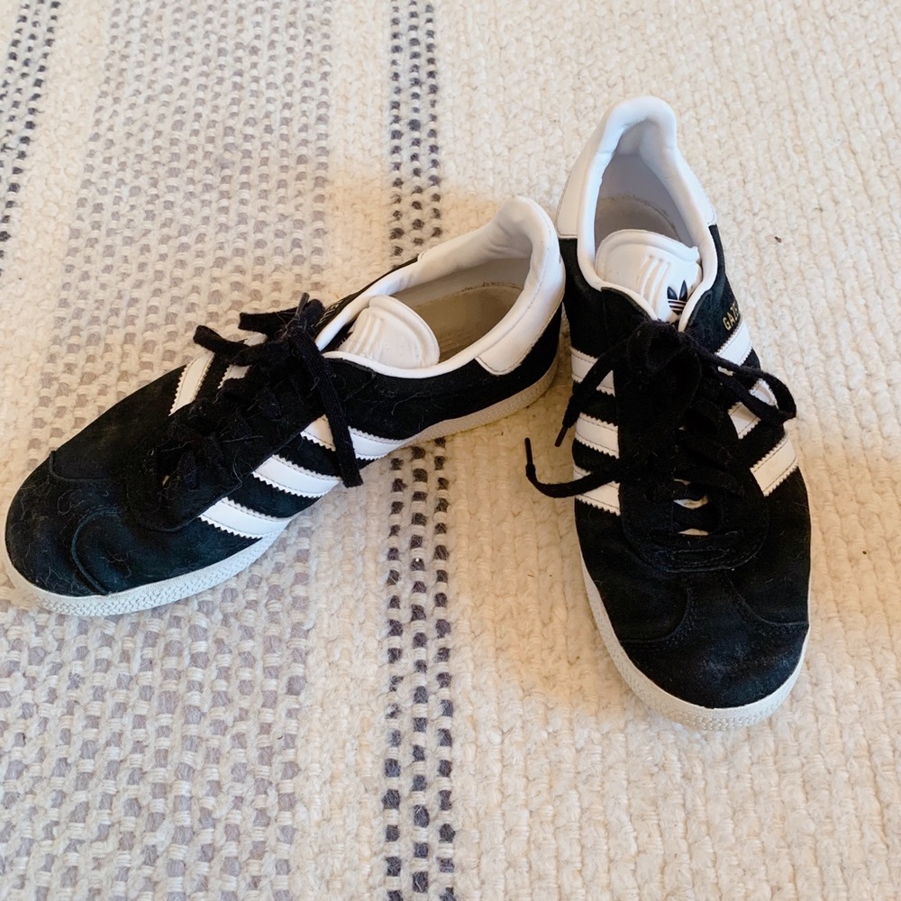 Adidas Classic Gazelle Sneakers